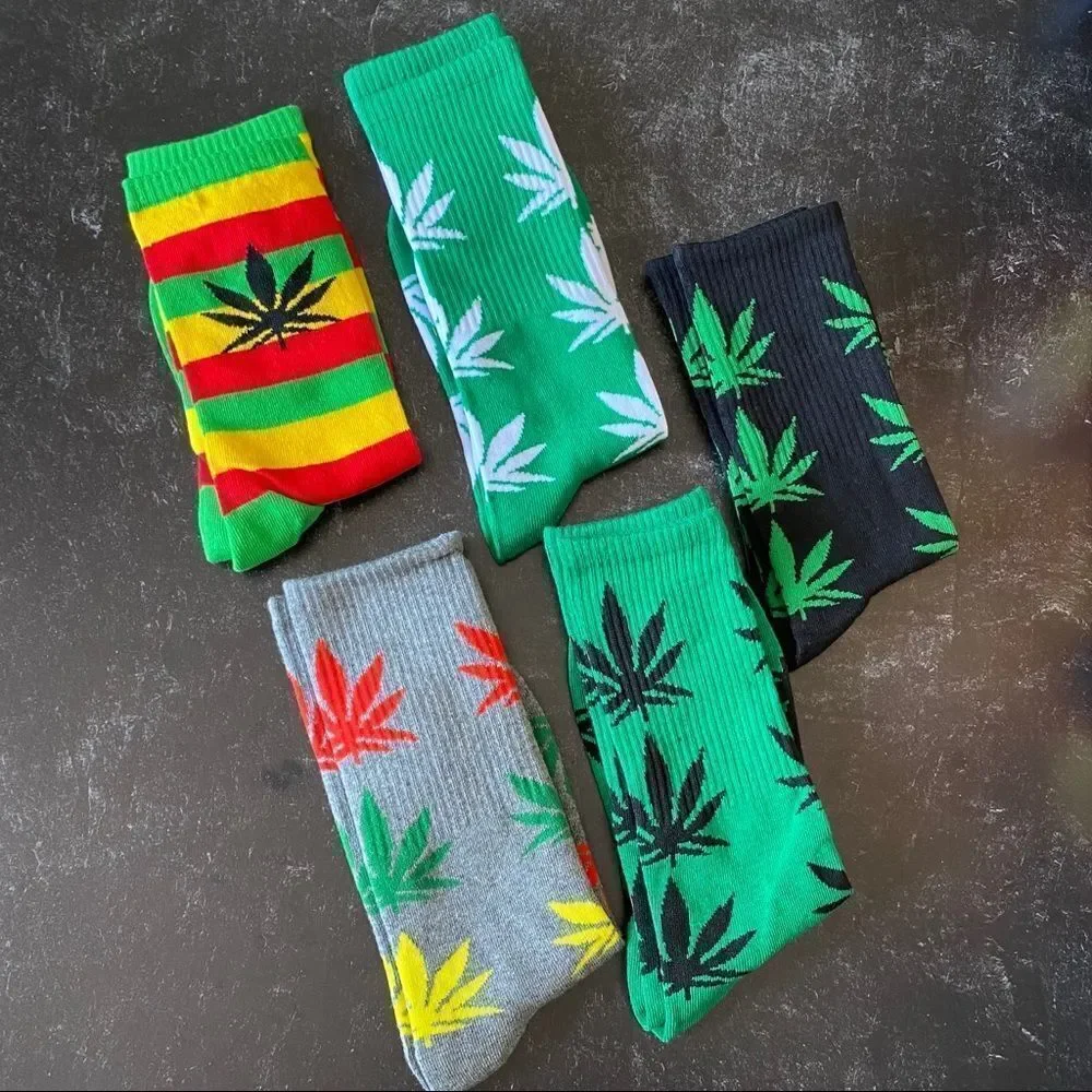 Ganja GREEN & WHITE Leaf Socks